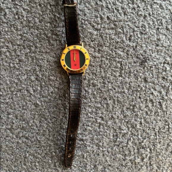 Gucci Watch - Picture 4 of 7